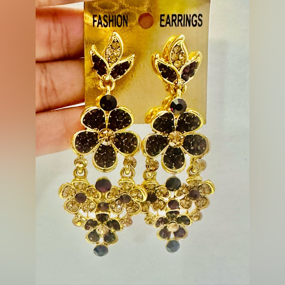 Elegant Gold and dark purple Floral Earrings
